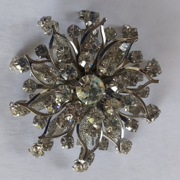 Vintage Layered Domed Crystal Rhinestone Brooch/Pin - Picture 3 of 9